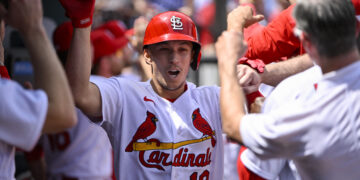 WBC 때와 딴판이네… 에드먼, 화끈한 5타점