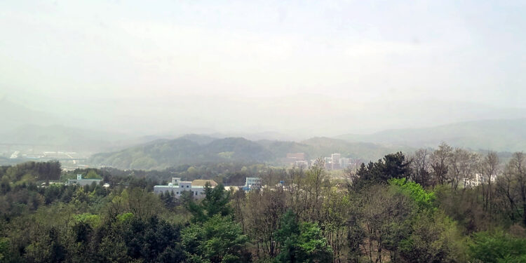 대기 건조, 바람 부는 주말 ‘불조심 비상’…남해안 시속 70㎞ 강풍