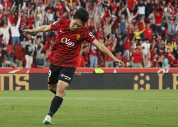 첫 멀티골 터졌다… 승리를 설계한 ‘골든 보이’