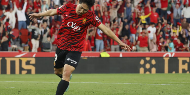 첫 멀티골 터졌다… 승리를 설계한 ‘골든 보이’