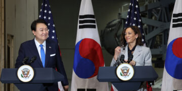 尹, “한미동맹, 지구 너머 우주로”…나사 고다드 우주센터 방문