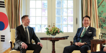 머스크 접견한 尹, “한국은 기가팩토리 운영에 가장 효율적”