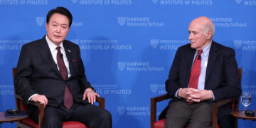 尹 “한미 워싱턴선언, 핵 포함 상호방위 개념으로 업그레이드”