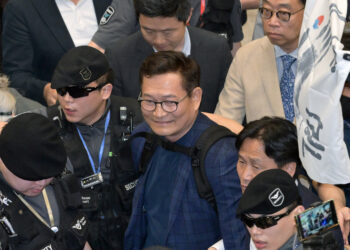 檢 압수수색에 송영길 “물극필반”…與 “사필귀정”