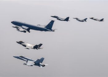 [서울포토] 한미공군 연합 편대비행 | 서울신문