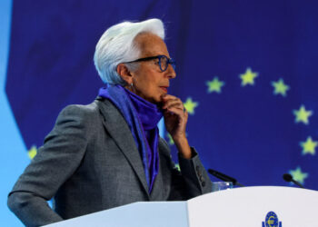 美 연준 ‘금리 정점’ 기대 속 각국 중앙은행 “긴축 끝나지 않았다”