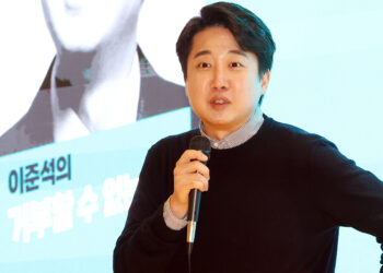 이준석 “난 사자성어 썼다고 1년 징계…김재원·태영호 더 세게 해야”