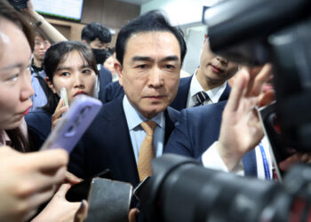 태영호, ‘녹취 파문·후원금 의혹’ 부인…“법적 책임 물을 것”