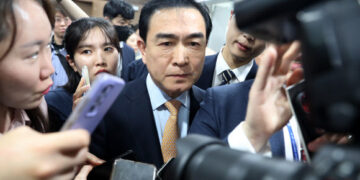 태영호, ‘녹취 파문·후원금 의혹’ 부인…“법적 책임 물을 것”