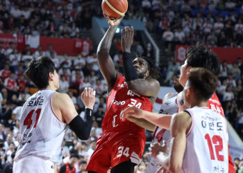 오재현 14득점… SK, 2연속 챔프 딱 한 걸음 남았다