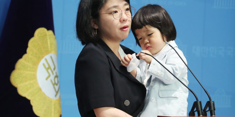 늘어나는 노키즈존에 갈 곳 없는 부모…“아이들도 박탈감 느낀다”