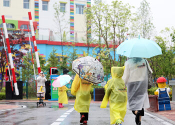 인뱅 ‘어린이 고객’ 유치 경쟁 가열…선불지급 가입 급증