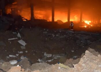 러, 자포리자 원전 사고 우려에 ‘아수라장’…크림반도, 오데사 밤새 폭발 발생