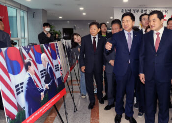 출범 두 달 만에 최고위 파행 위기… 갈 길 먼 김기현호