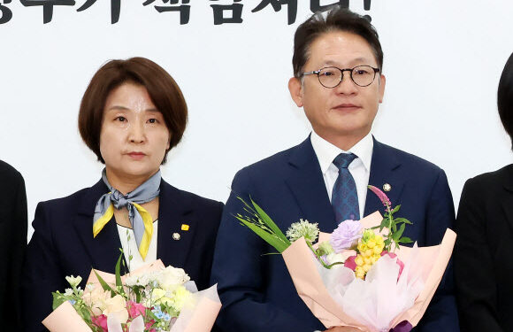 정의당 신임 원내대표에 배진교 “尹정부 불의에 맞설 것”