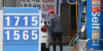 치솟던 원유·원자재 가격 도로 하락세 … “경기 침체·수출 부진 경보음”