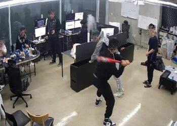 “코인 수익금 내놔”···조폭 불러 폭행 100억 갈취·IP추적해 감시도