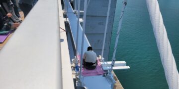 “형제복지원 피해자”…광안대교서 50대 남성 고공농성