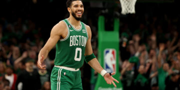 ‘테이텀 51점’ 보스턴, NBA 동부 파이널 2연속 진출