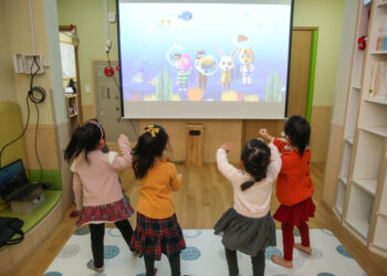 코로나 잦아드니 영유아 수족구병 한달 새 3배 늘었다