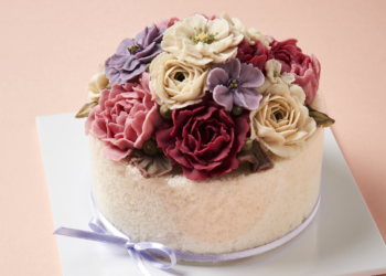 “일주일 넘은 케이크 같아요”… 이틀 됐다더니 말 바꿔 “해동 제품” [넷만세]