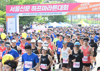 4년 만의 하프마라톤 부활…상암을 뜨겁게 달궜다