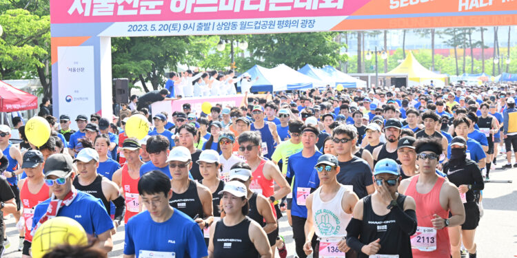 4년 만의 하프마라톤 부활…상암을 뜨겁게 달궜다