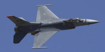 F-16, 러시아까지 진격? 선 지킬까…바이든 “젤렌스키가 약속” 확전 경계