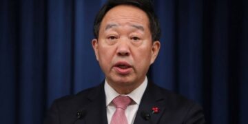 주말마다 고향서 명함 돌린 강승규 수석… “본연의 업무”