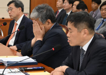 尹, 방통위원장 면직 재가 임박… 한상혁 “법적 대응” 버티기