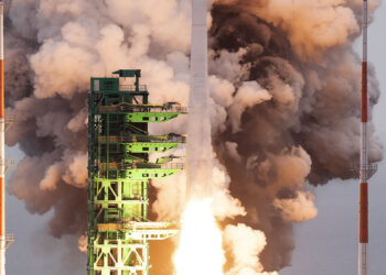 ‘우리 땅에서 우리 손으로 우리 위성’ 쏘는 완전한 우주 독립 이뤘다 [누리호 3차 발사]