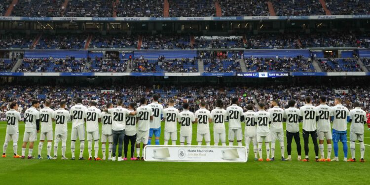 인종 차별은 그만… 우리 모두 20번 ‘비닐신’입니다