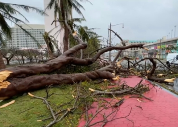 슈퍼 태풍에 침수된 괌 공항 6월 1일 복구…한국인 3200명 발 동동