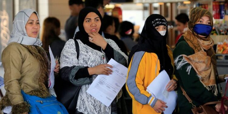 쿠웨이트, 필리핀인 신규 비자 중단…‘가사 도우미’ 불태운 여파