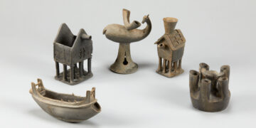 마지막 지킨 3.2㎝ ‘피에타 토우’… 신라인의 영원한 작별을 엿보다