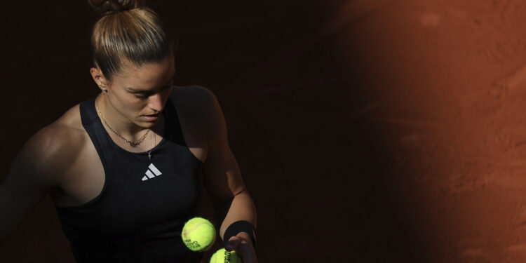 WTA 세계 8위 사카리, 무호바 늪서 또 허우적