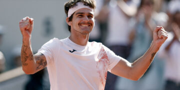 2위 무너뜨린 172위… 테니스 ‘흙빛 반란’