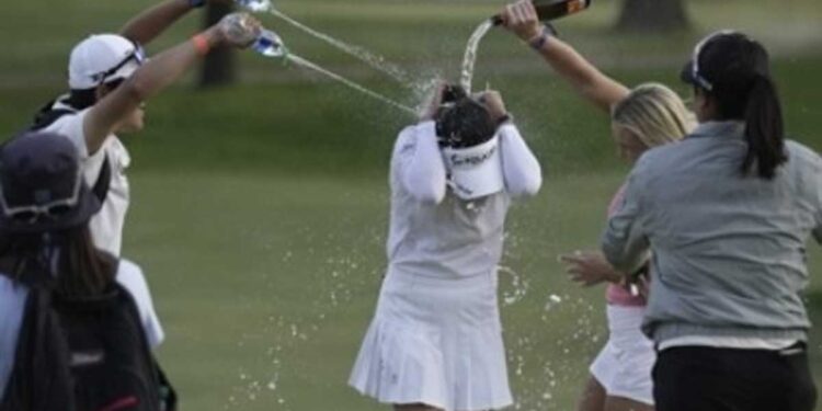 감도 운도 최고… 샴페인 터진 ‘고진영 감래’