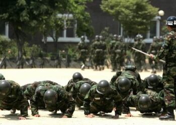 4일 된 훈련병이 “눈깔아”…소대장 폭행했다