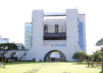 차도를 자전거 길로, 도로 중앙엔 버스정류장…전주시 메인 도로 확 뜯어고친다