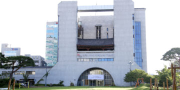 차도를 자전거 길로, 도로 중앙엔 버스정류장…전주시 메인 도로 확 뜯어고친다