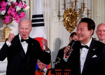 尹 ‘아메리칸 파이’ 각인? 인도 총리 “나도 노래 잘했으면”