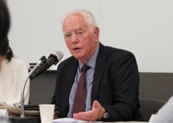 “日오염수 마실 수 있다” 英교수에…원자력연 “희석 전엔 못 마셔”