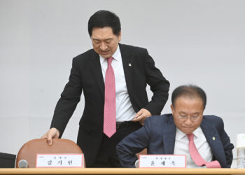 “與 핵심 의사 결정”… ‘5인회’에 쏠리는 관심