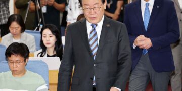 노조 곤봉 진압에 野 “야만의 시대”… 살수차방지법 발의