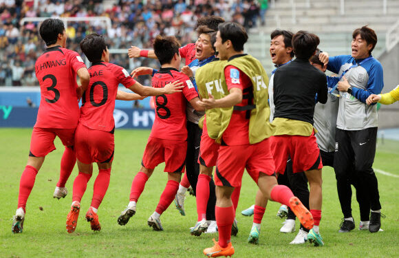 김은중호, 나이지리아 연장서 제압…U-20 월드컵 2회 연속 4강