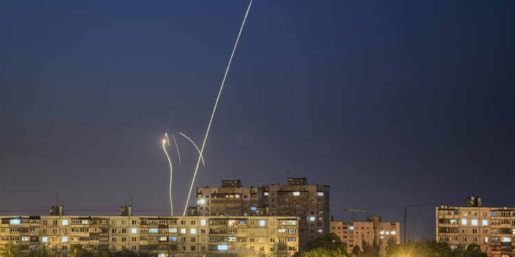 젤렌스키 “대반격 시작”… 러 “우크라, 대규모 공세”