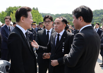 이래경 이어 권칠승까지… 민주 ‘천안함 망언’ 후폭풍