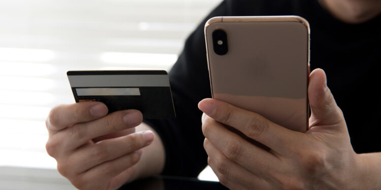 상품 설명한 아마존, 제품명 읽은 韓업체