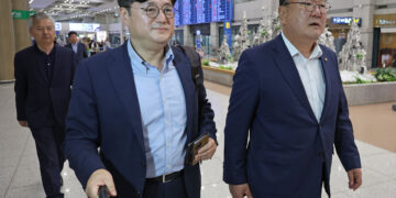 與, 민주당 의원 중국 방문에 “조공외교” 맹폭…野는 코인 역공